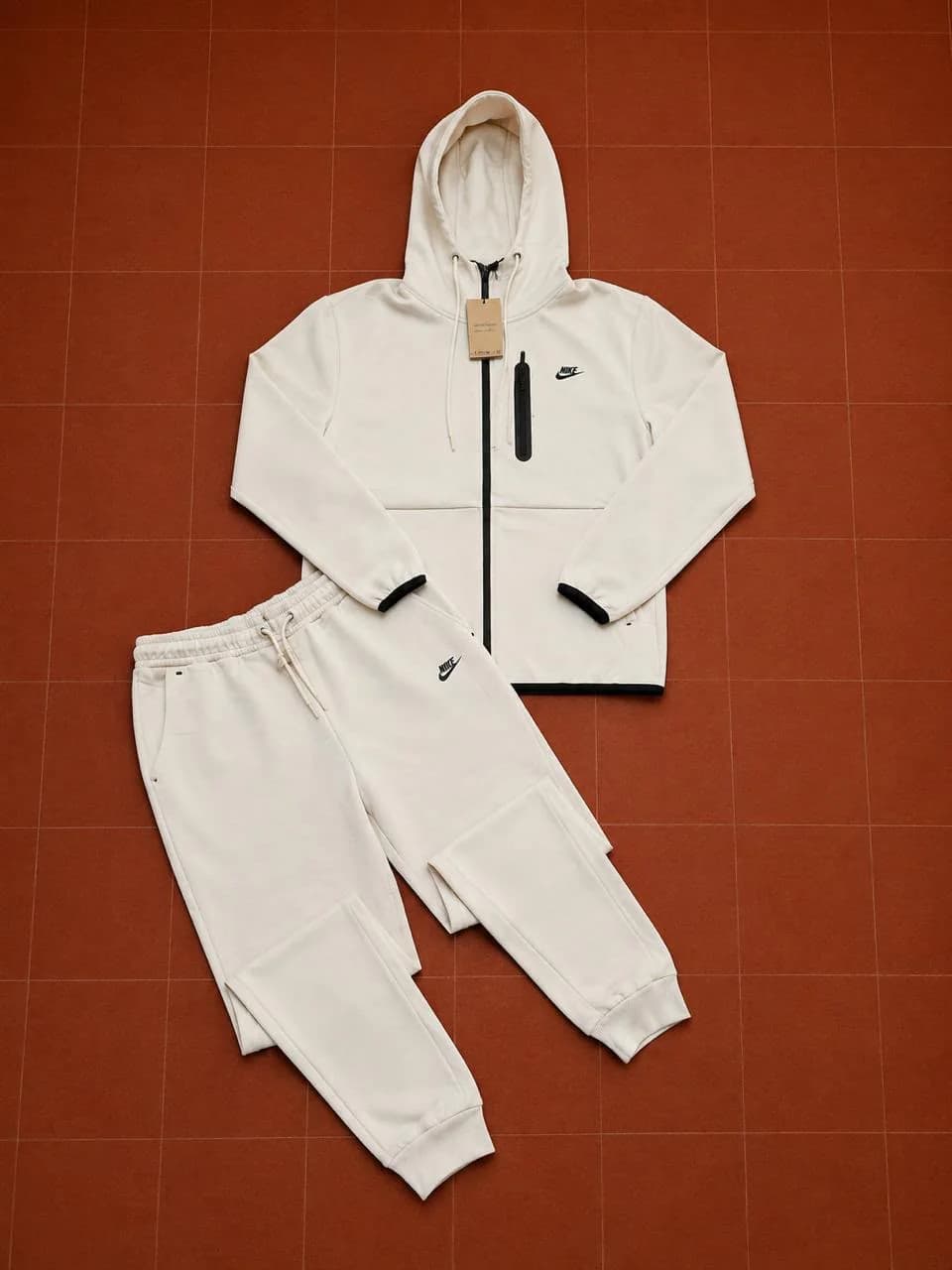 Conjunto Tech Crudo